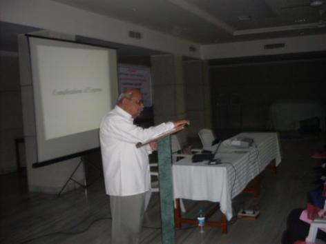 DR. V.V.dongre delivering a Lecture